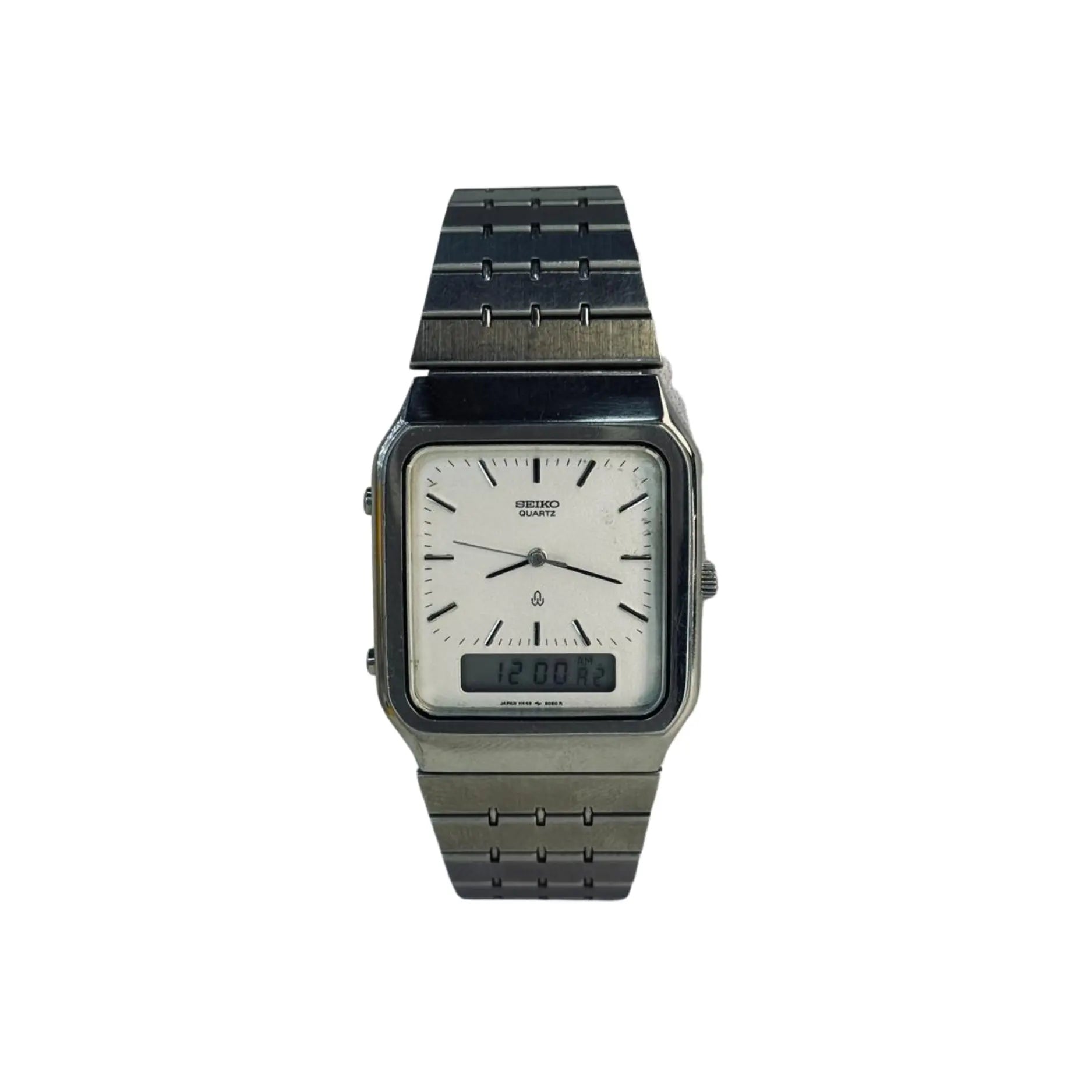 Vintage Seiko quartz men's watch with silver metal band and digital display, Nasasi Lifestyle